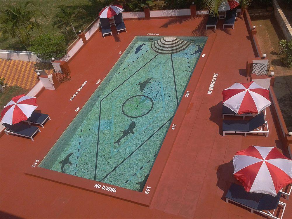 Royal Mirage Beach Resort Candolim Exterior foto