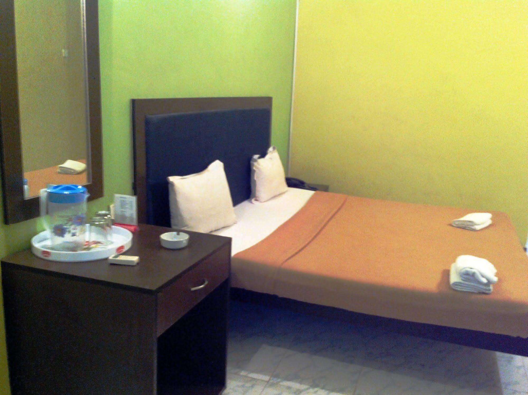 Royal Mirage Beach Resort Candolim Exterior foto