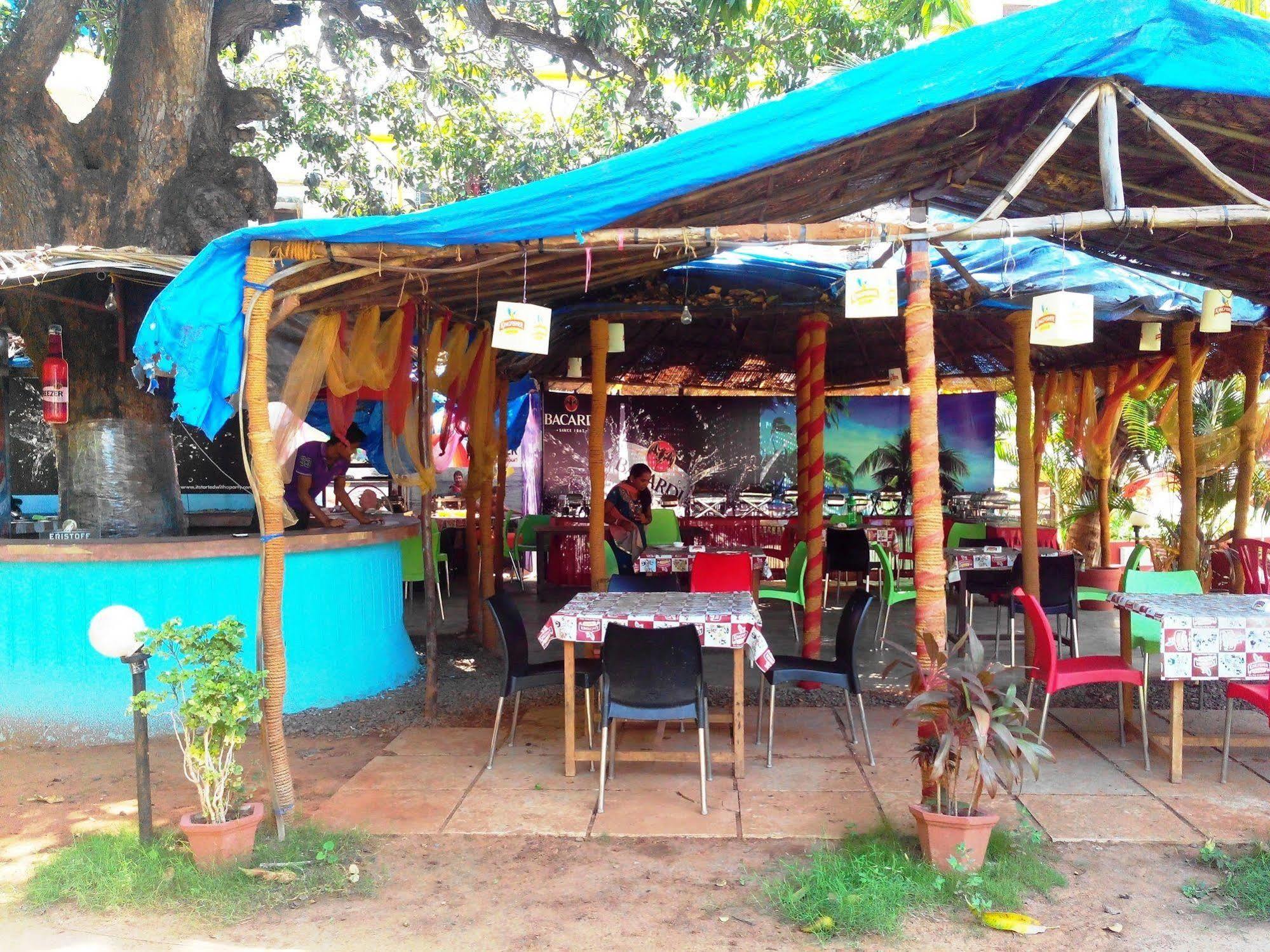 Royal Mirage Beach Resort Candolim Exterior foto