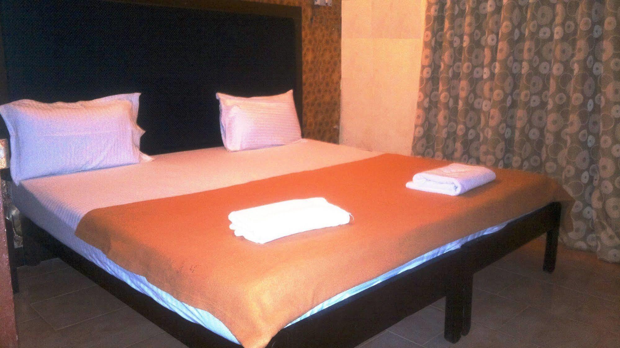 Royal Mirage Beach Resort Candolim Exterior foto